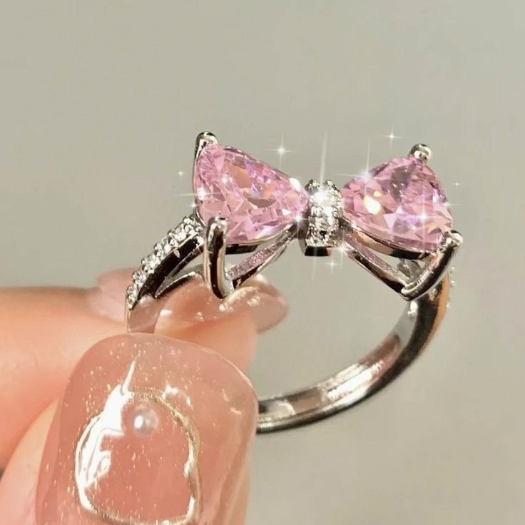 انگشتر پاپیون صورتی