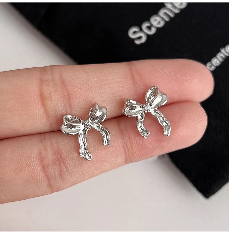 گوشواره پاپیون 𐙚